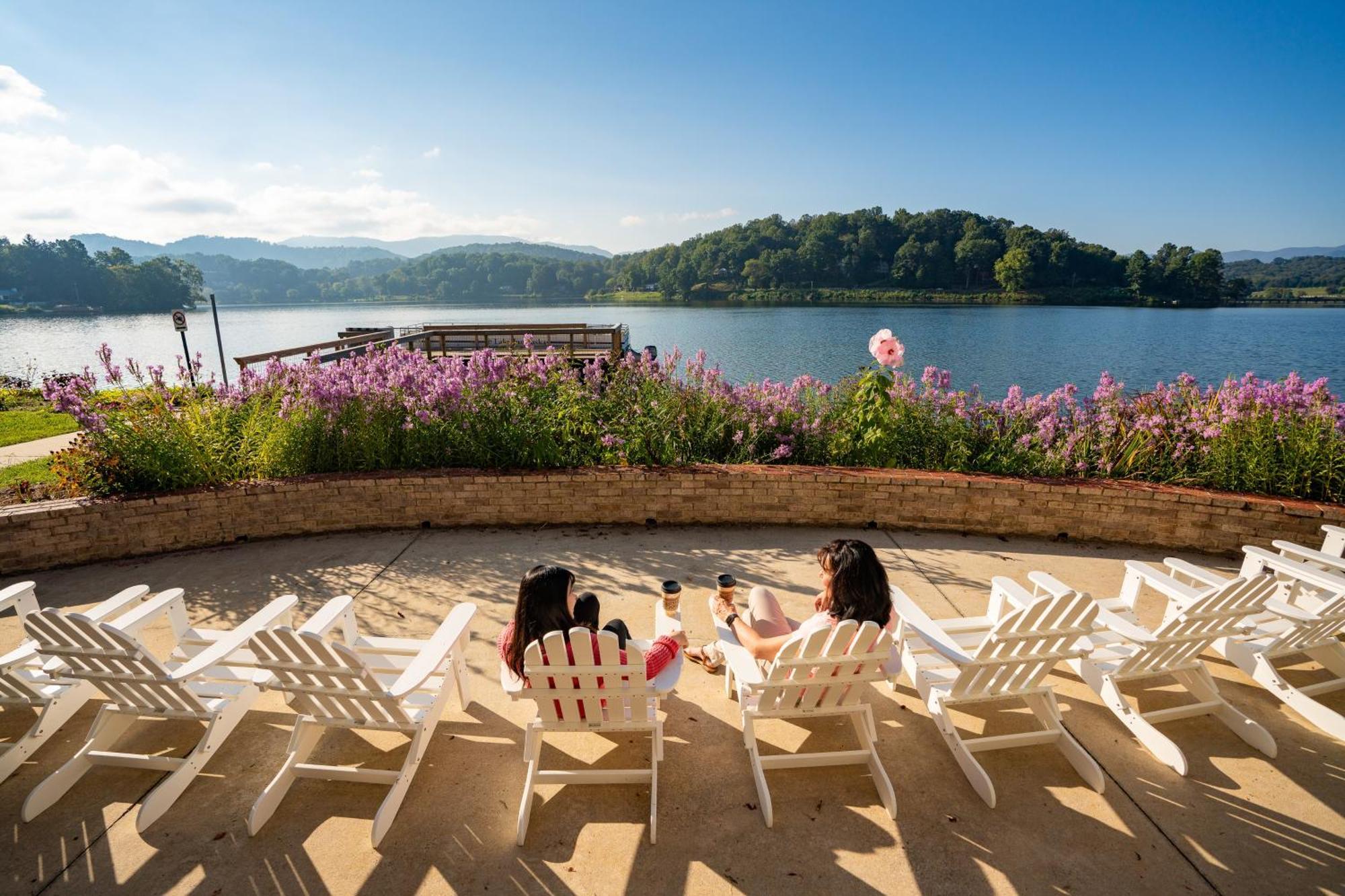 Hood Lower Lake Junaluska 외부 사진